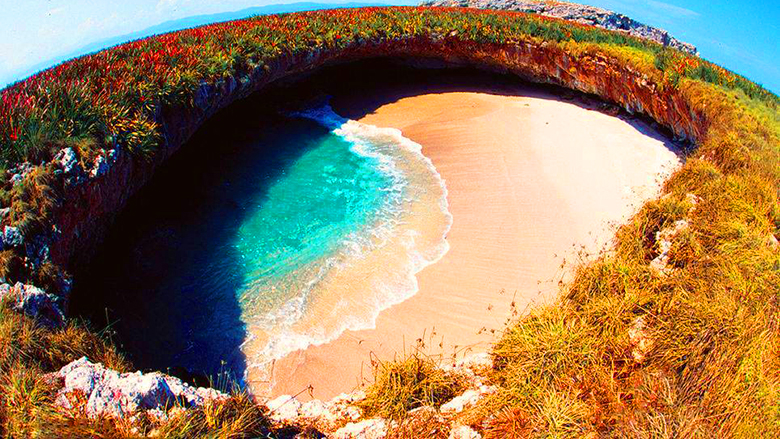 Hidden Beach Marieta Islands - Mexico