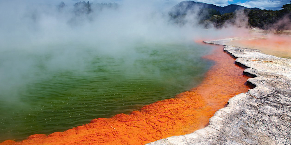 Champagne Pool - Hot Thermal Spring New Zealand